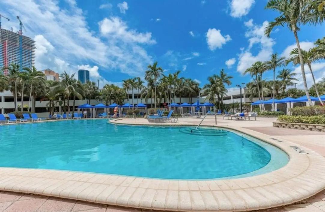 Beautiful Apartment Steps Away From The Beach Miami Beach Ngoại thất bức ảnh