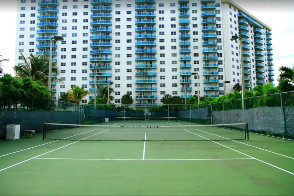 Beautiful Apartment Steps Away From The Beach Miami Beach Ngoại thất bức ảnh